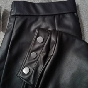 NWT Reitman's Faux leather leggings